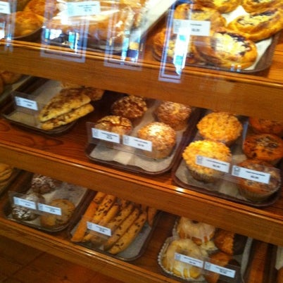 7/20/2012 tarihinde Ashley F.ziyaretçi tarafından Best Buns Bread Company'de çekilen fotoğraf