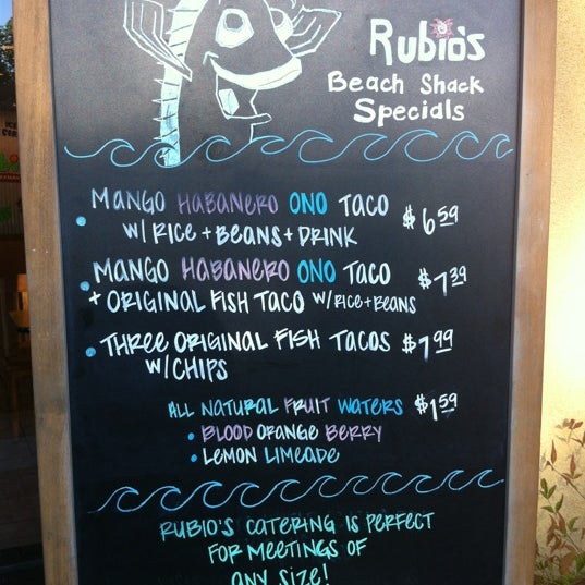 Foto diambil di Rubio&#39;s Coastal Grill oleh Katrin pada 6/26/2012