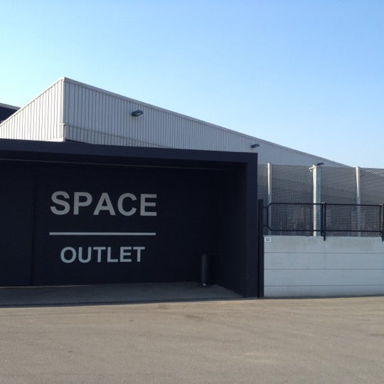 Prada - Space Outlet - Clothing Store in Montevarchi