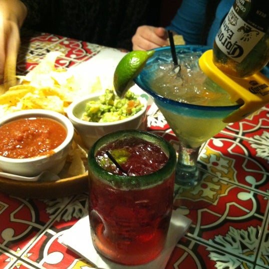 Photo taken at Chili&#39;s Grill &amp; Bar by Erin S. on 5/6/2012