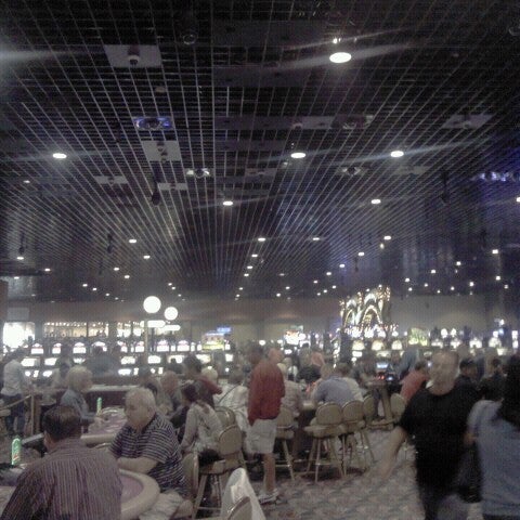 Photo taken at Mountaineer Casino, Racetrack &amp; Resort by Enrique H. on 8/11/2012