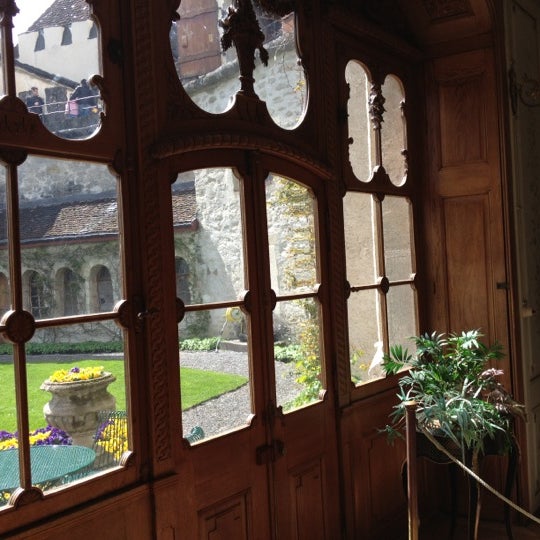 4/22/2012 tarihinde Charly S.ziyaretçi tarafından Schloss Lenzburg'de çekilen fotoğraf
