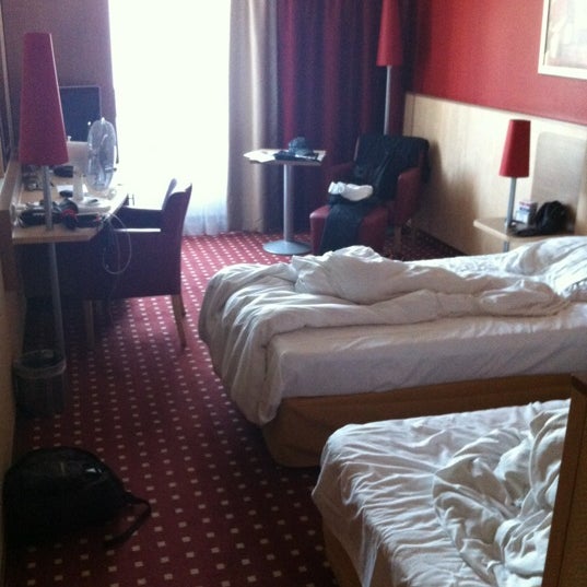 Photo taken at Mercure Hotel Tilburg Centrum by Markus V. on 8/18/2012