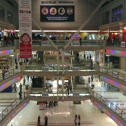 Foto tirada no(a) Korum Mall por Siddharth S. em 3/31/2012