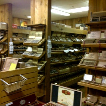 Photo taken at La Casa Del Tabaco Cigar Lounge by ERIC on 3/21/2012
