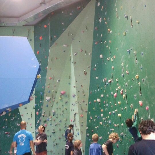 doble claro garrapata Photos at King Kong climbing gym - Climbing Gym