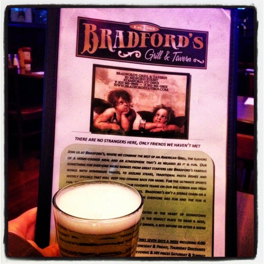 4/13/2012にDan S.がBradford&#39;s Grill &amp; Tavernで撮った写真