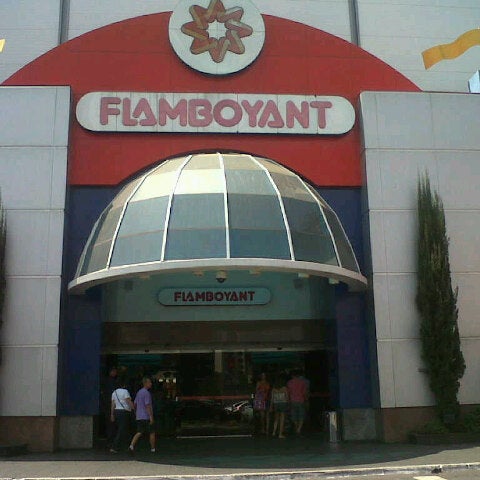Снимок сделан в Flamboyant Shopping пользователем Gustavo d. 9/8/2012
