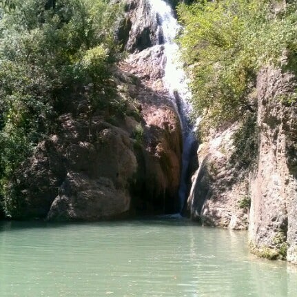 Водопад "Кая Бунар" (Hotnitsa Waterfall) - 43°8'38"N 25°30'42"E