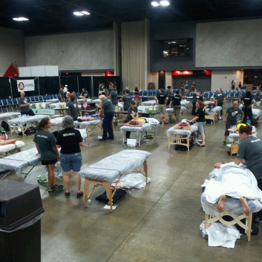 Foto diambil di Kentucky International Convention Center oleh Lee T. pada 8/27/2012