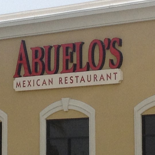 Снимок сделан в Abuelo&#39;s Mexican Restaurant пользователем Amanda T. 7/6/2012