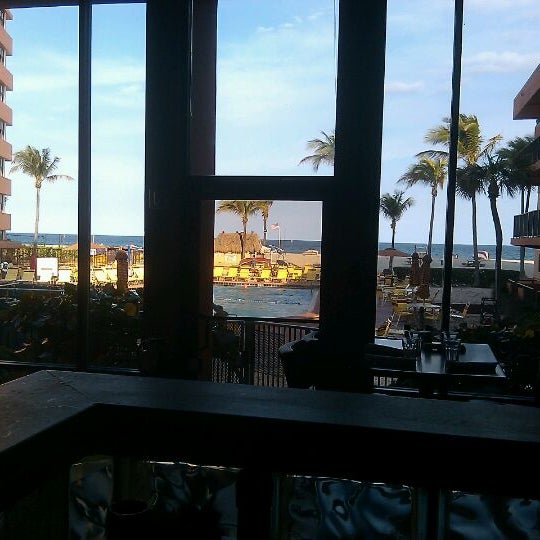 รูปภาพถ่ายที่ Seaside Grill โดย Preble L. เมื่อ 2/17/2012