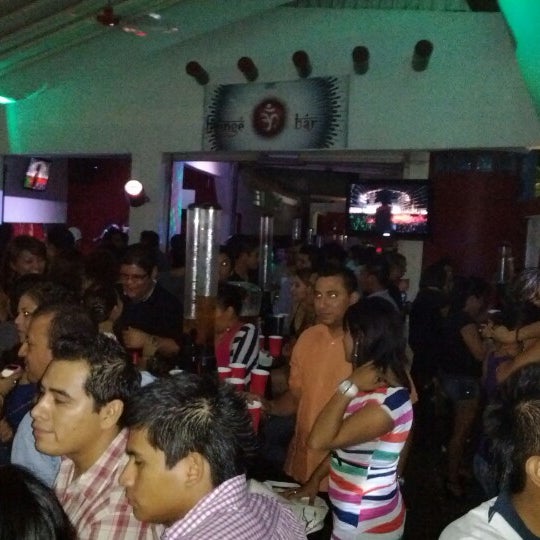 รูปภาพถ่ายที่ RA Lounge Club โดย Demetrio G. เมื่อ 6/30/2012