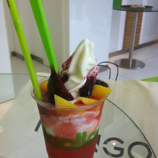 Photo taken at Llaollao by Begoña A. on 5/5/2012