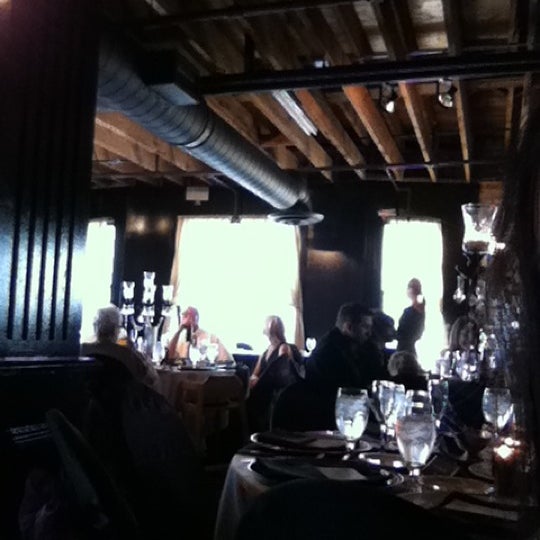 รูปภาพถ่ายที่ McFadden&#39;s Restaurant-Saloon โดย Bảo A. เมื่อ 7/27/2012