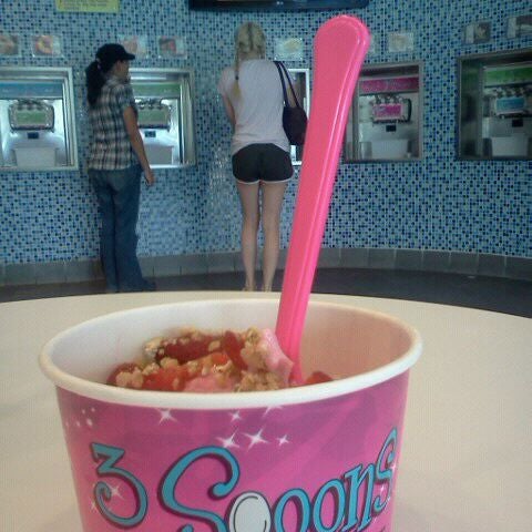 Photo taken at 3 Spoons Yogurt by Brianna on 4/11/2012