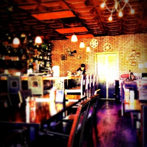 4/6/2012 tarihinde Ravjaa D.ziyaretçi tarafından Godfather&#39;s Burger Lounge'de çekilen fotoğraf