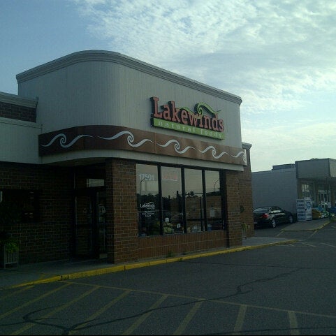 Photo taken at Lakewinds Natural Foods by Ian on 7/3/2012