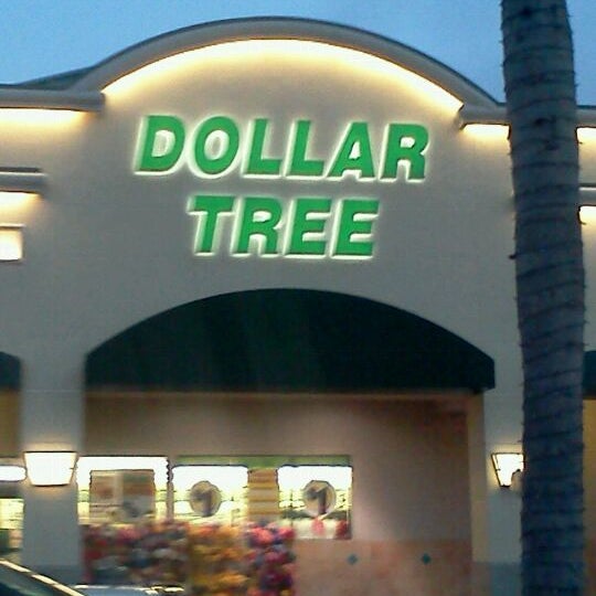 Dollar Tree Discount Store in Long Beach