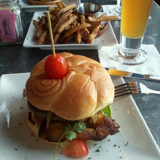 Guru Burgers & Crepes - Sugar Land Town Square - 67 tips from 1537 visitors