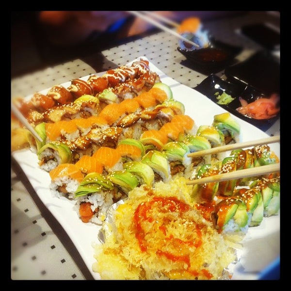 Снимок сделан в Sushi 88 &amp; Ramen пользователем Yuhao D. 7/21/2012