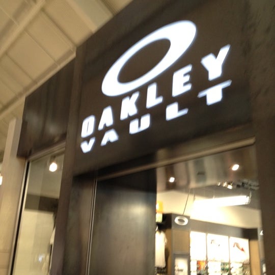 oakley sawgrass mall