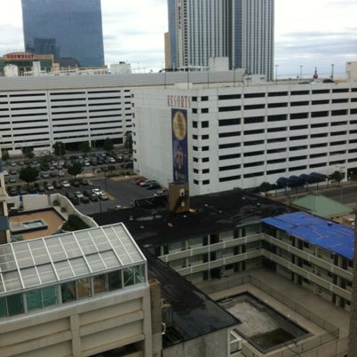 รูปภาพถ่ายที่ Courtyard Atlantic City โดย Chilax R. เมื่อ 7/21/2012