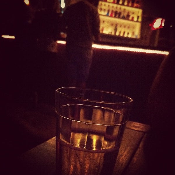 5/27/2012 tarihinde Carlos V.ziyaretçi tarafından Bar Pixel'de çekilen fotoğraf