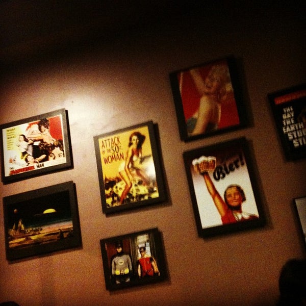 2/19/2012 tarihinde Gilmar P.ziyaretçi tarafından Rock&#39;a Burger'de çekilen fotoğraf