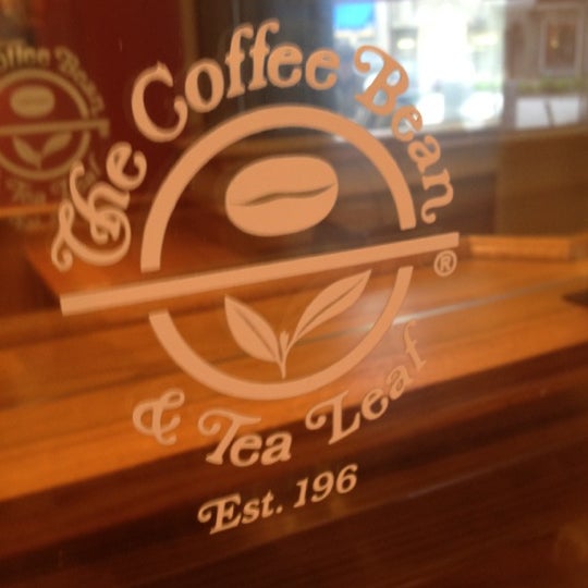 Photo taken at The Coffee Bean &amp; Tea Leaf by Bee 7. on 5/1/2012