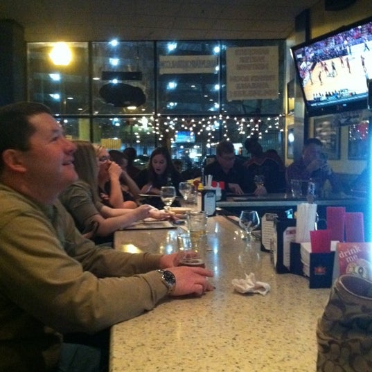 Снимок сделан в Adelphia Sports Bar &amp; Grille пользователем Jennifer B. 3/1/2012