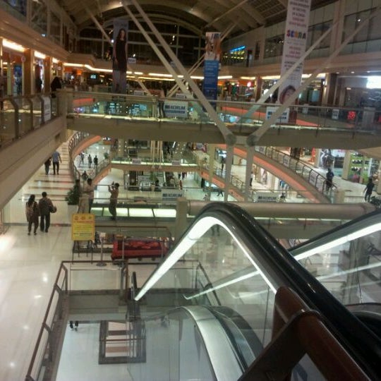 Снимок сделан в Korum Mall пользователем Ankit L. 3/6/2012