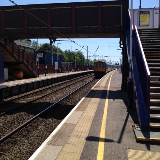 Harlington Railway Station (HLN) Train Station in Dunstable
