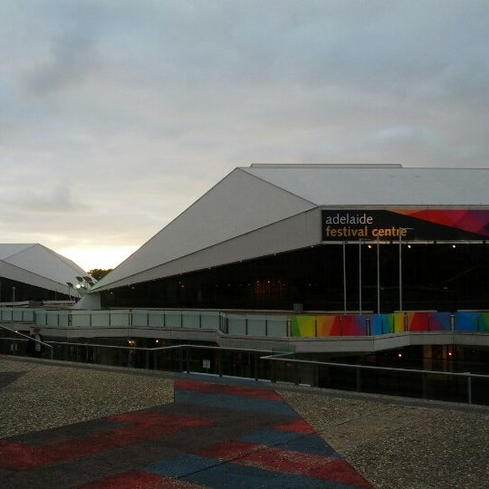 8/10/2012에 Gerardo G.님이 Adelaide Festival Centre에서 찍은 사진