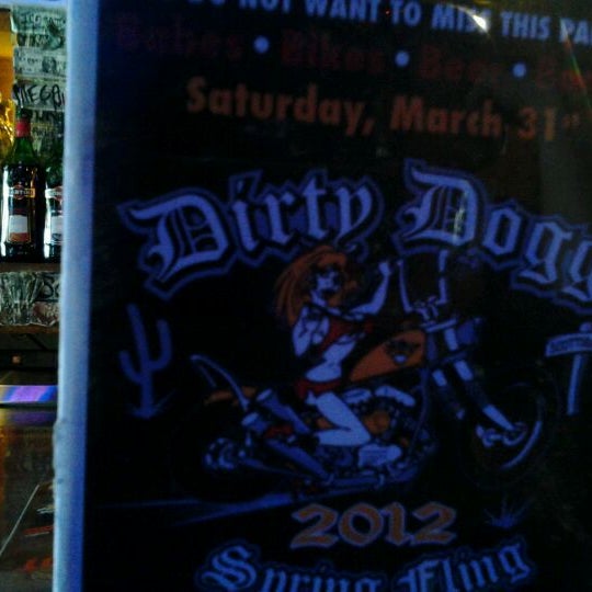 Photo taken at Dirty Dogg Saloon by Steve H. on 3/28/2012