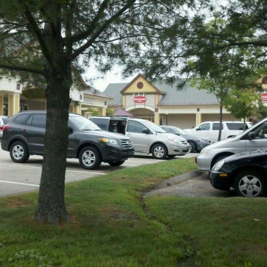 Photo taken at Settlers Green Outlet Village by William B. on 8/12/2012