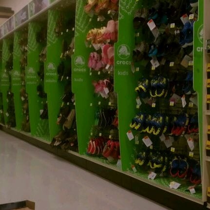 crocs academy sports