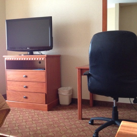 Photos At Comfort Inn Suites Las Vegas Hotel In Las Vegas