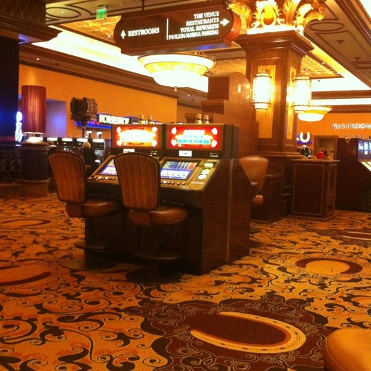 Photo taken at Horseshoe Hammond Casino by Stefanie M. on 2/20/2012