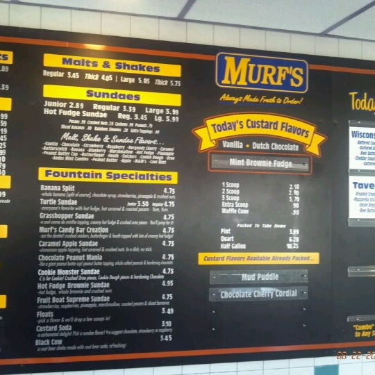 Photo taken at MURF&#39;S Frozen Custard and Jumbo Burgers by Jesus C. on 8/22/2012
