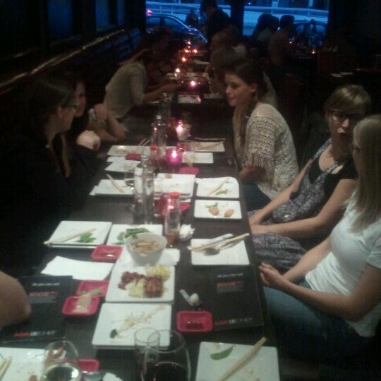 Foto diambil di Ask de Chef - Fusion | Sushi | Lounge oleh Ferry-Jan W. pada 9/2/2012