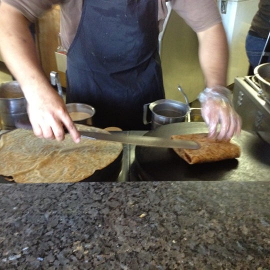 8/12/2012 tarihinde Megan C.ziyaretçi tarafından Coco Crepes, Waffles &amp; Coffee'de çekilen fotoğraf