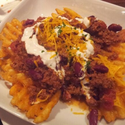Chilli Cheese Fries: I really liked these! The meat/sauce tastes good & the beans are awesome ! A good starter plate with some wings!
