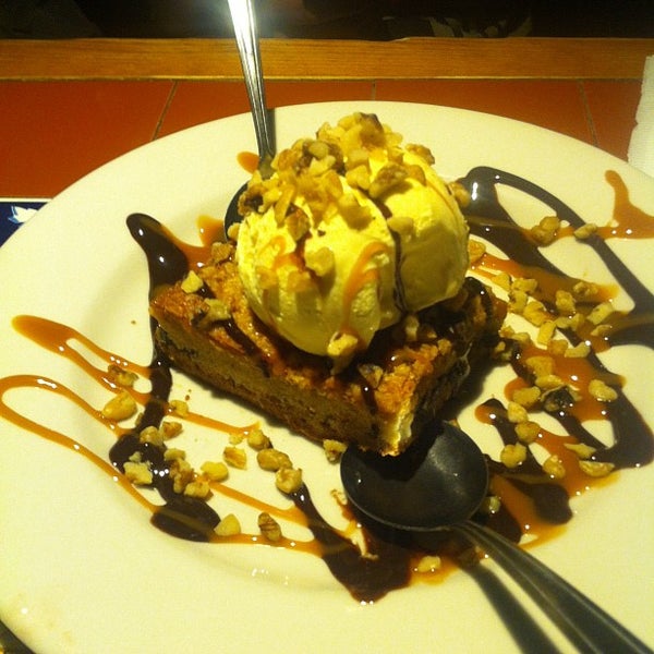 Photo taken at Chili&#39;s Grill &amp; Bar by Nathaniel J. on 9/1/2012