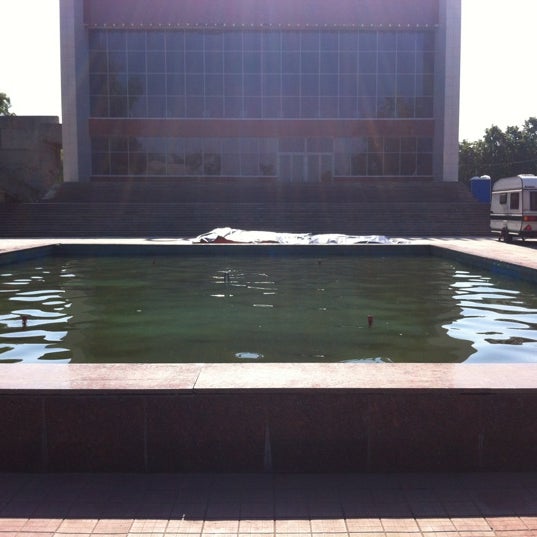 светлана иванова театр современник. современник смоленск внутри. пьеса поезд. фонтан у современника в иваново. куприн легче воздуха.