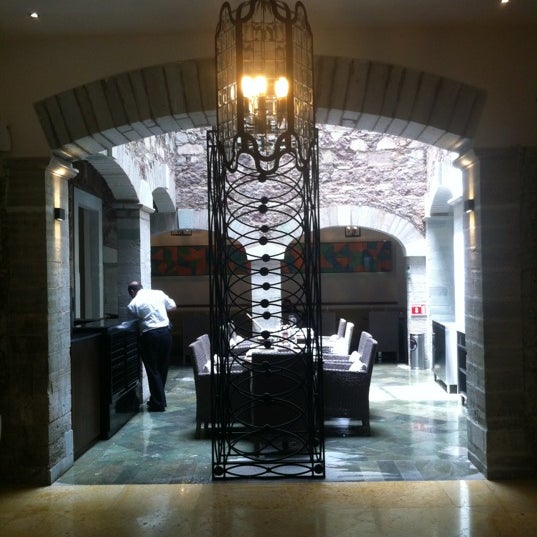 รูปภาพถ่ายที่ Edelmira Hotel Boutique โดย Flavio R. เมื่อ 6/23/2012