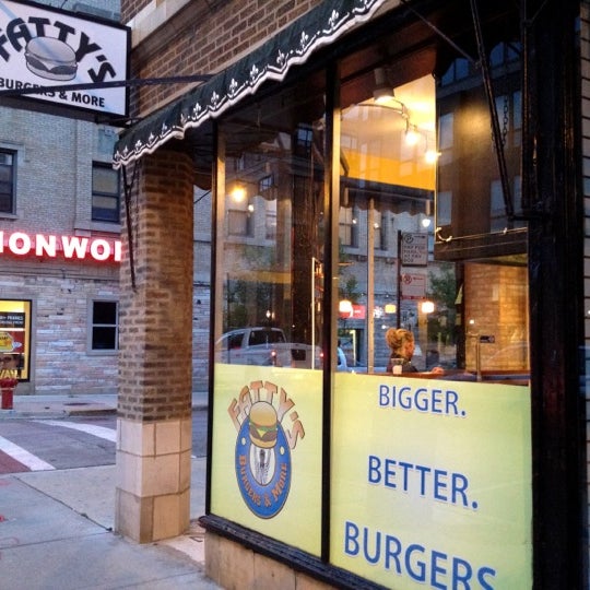 Foto diambil di Fatty&#39;s Burgers &amp; More oleh Christopher M. pada 6/2/2012