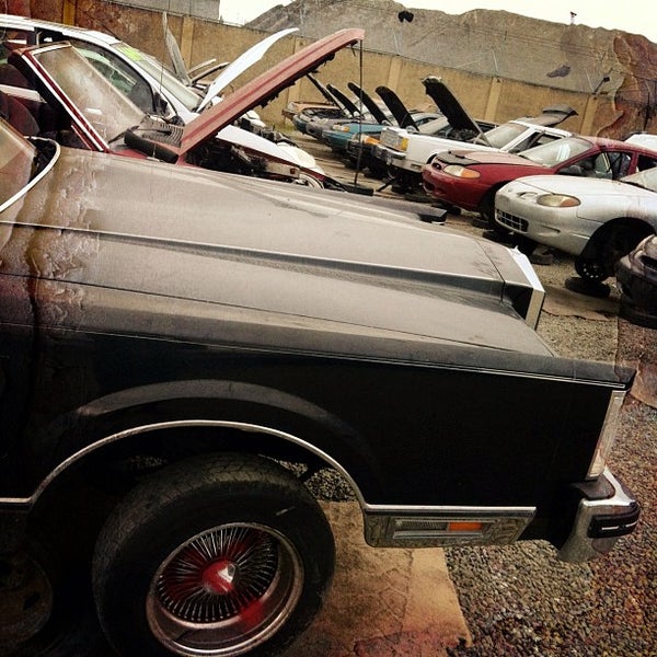 Pick n Pull Oakland'da Oto Servisi'da fotoğraflar