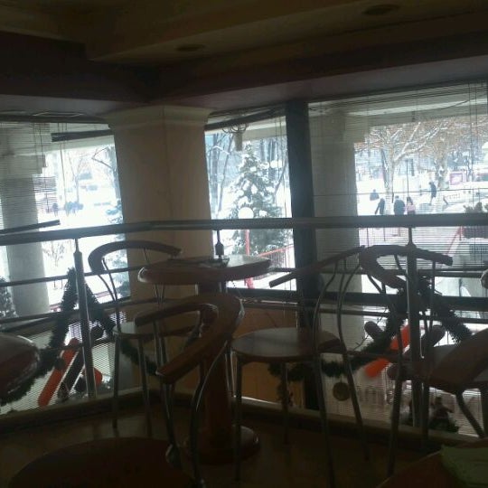 Foto tirada no(a) Cafe Harizma por Zoki P. em 2/12/2012