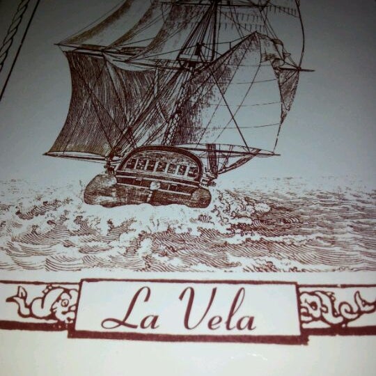 Foto tirada no(a) Restaurante Pizzería La Vela por Luiggi D. em 2/18/2012